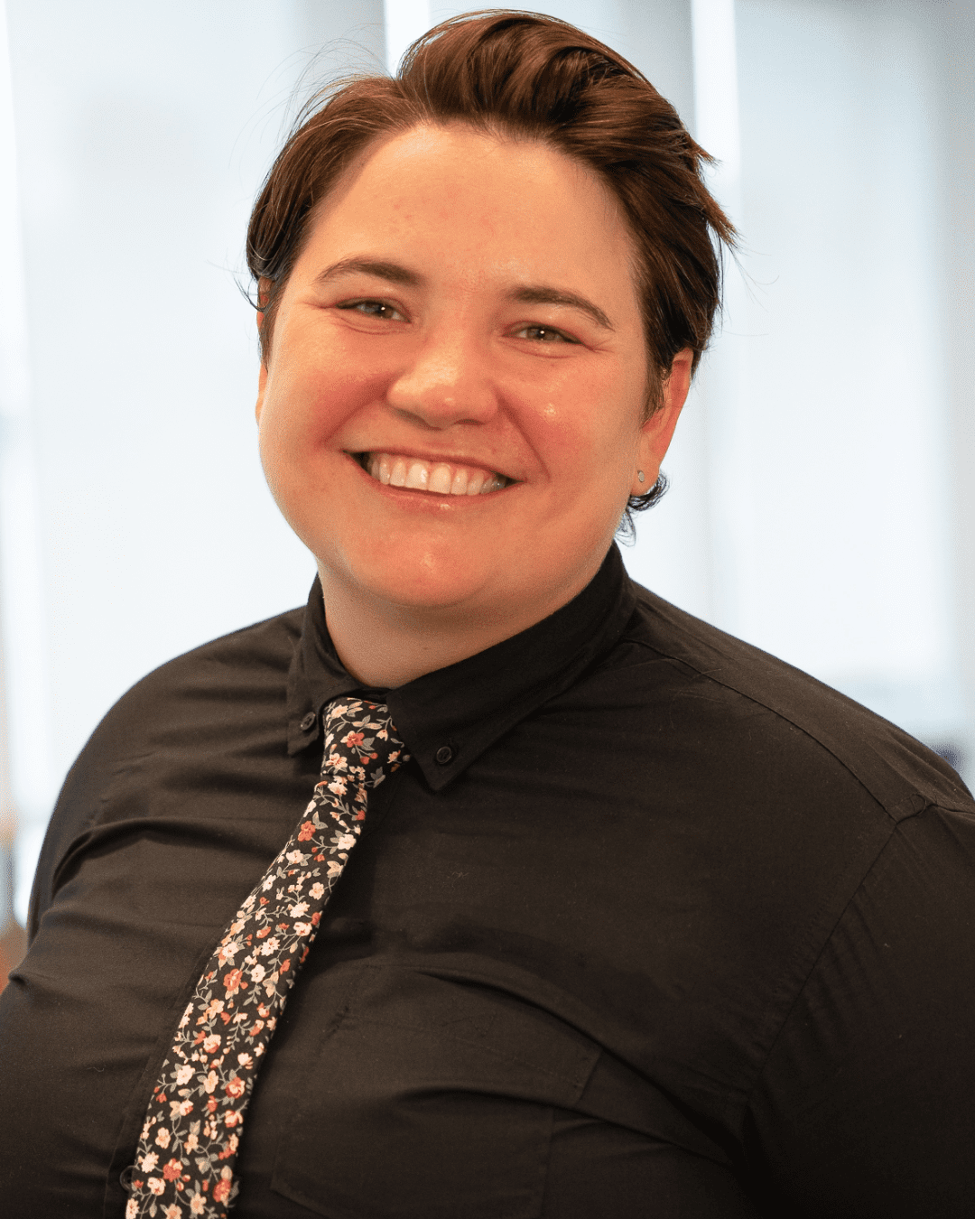 Headshot of Associate Professor Kara Wallis